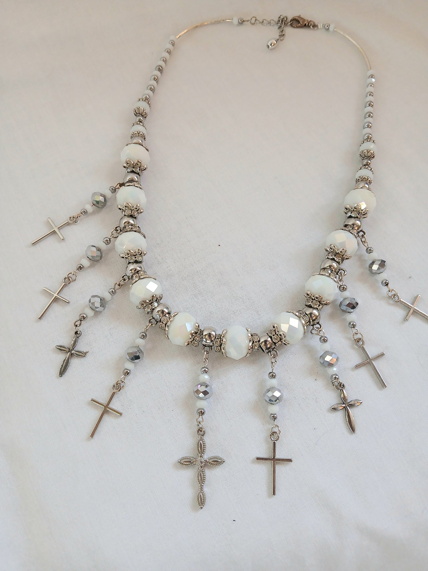 Necklace and bracelet set