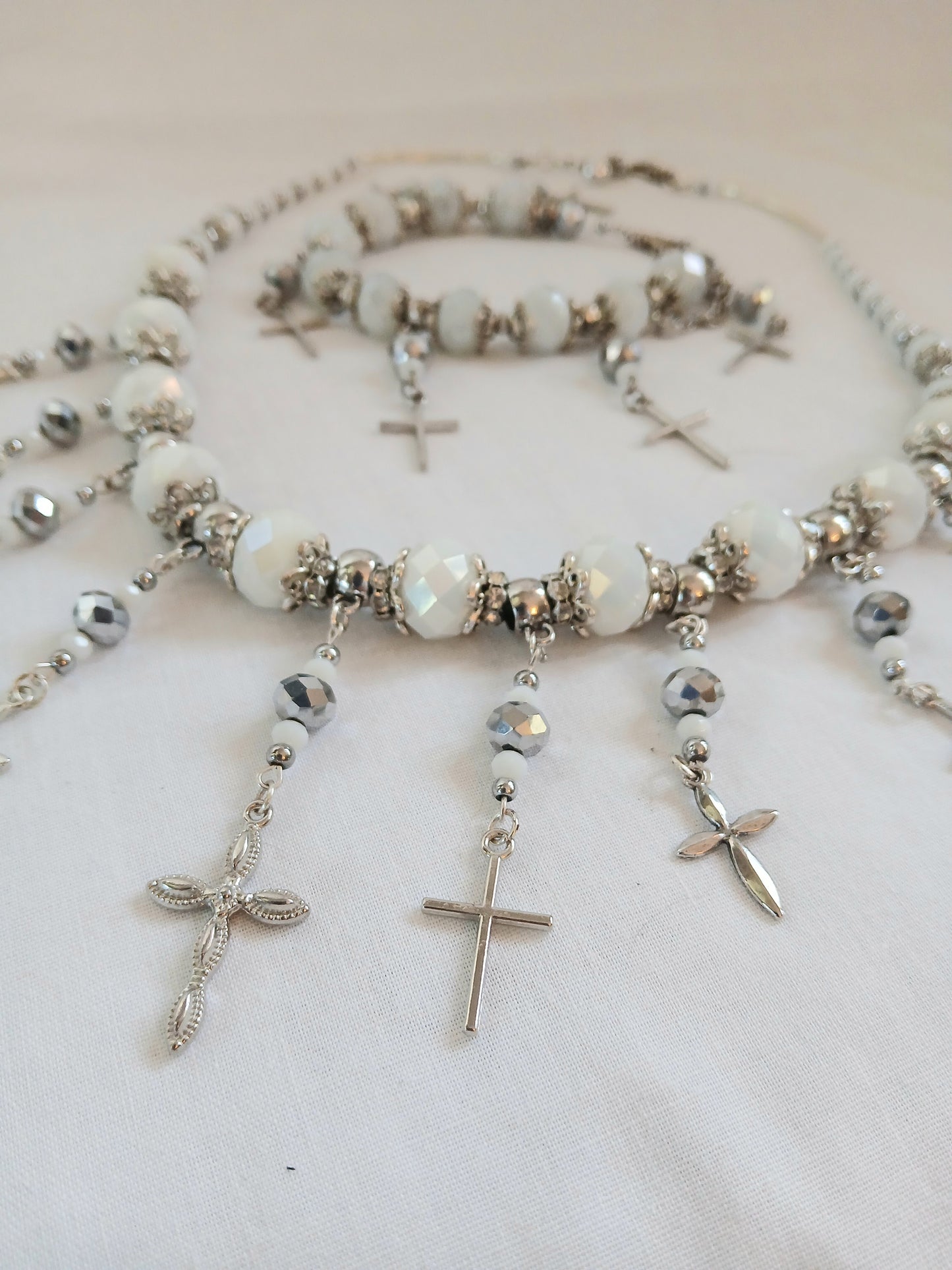 Necklace and bracelet set