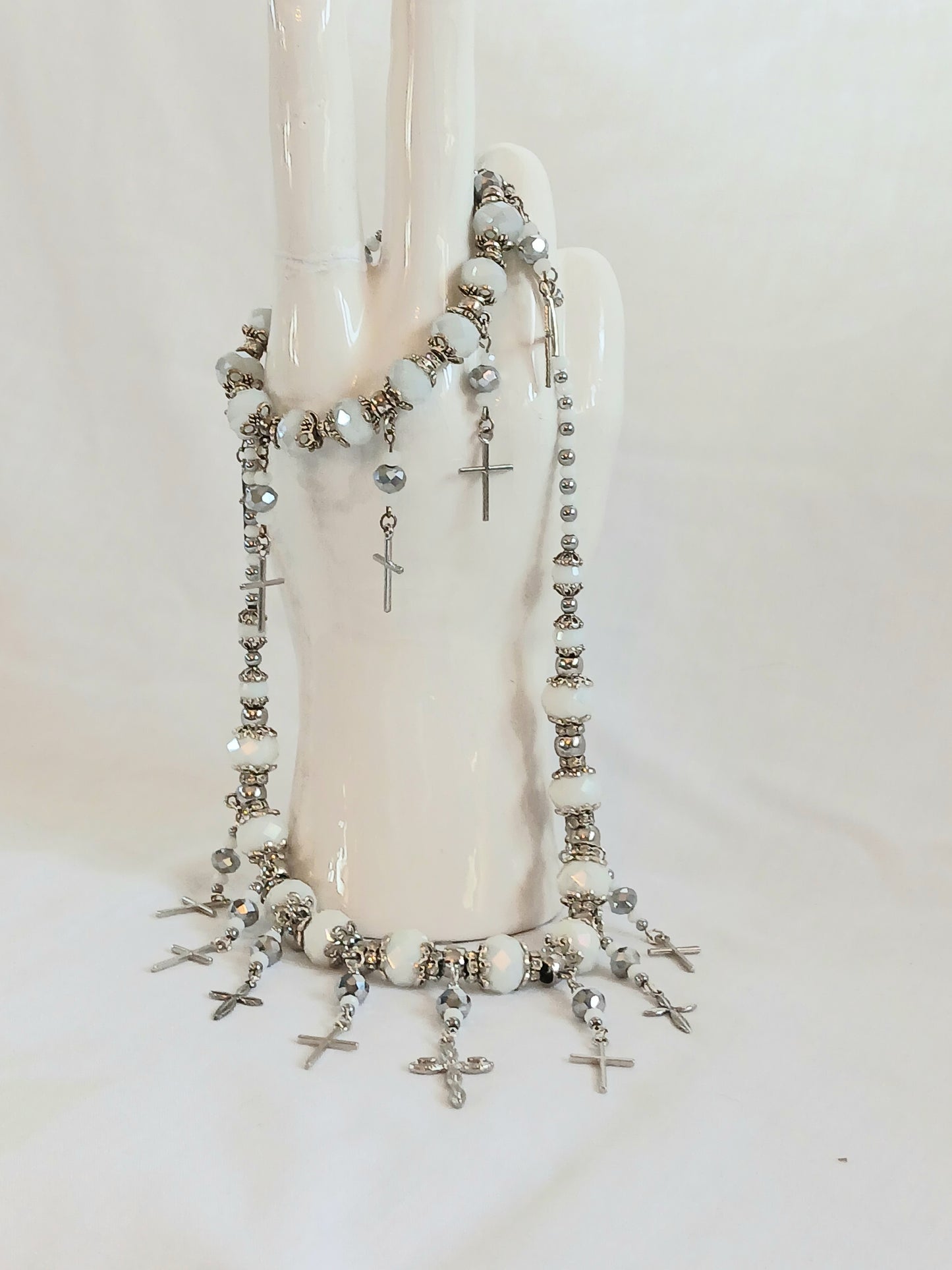 Necklace and bracelet set