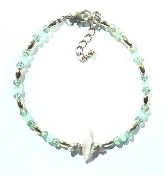 Mother of pearl bird bracelet